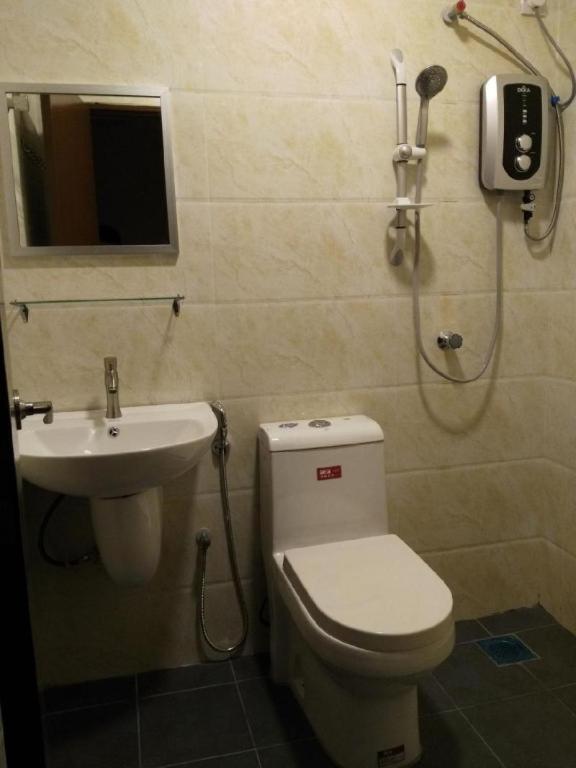 The Pines Hotel Kampung Kuala Terla Εξωτερικό φωτογραφία
